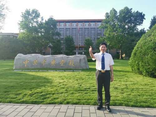 铁血荣光，共铸八一魂访 当代中医事业奠基人李乘伊院士　